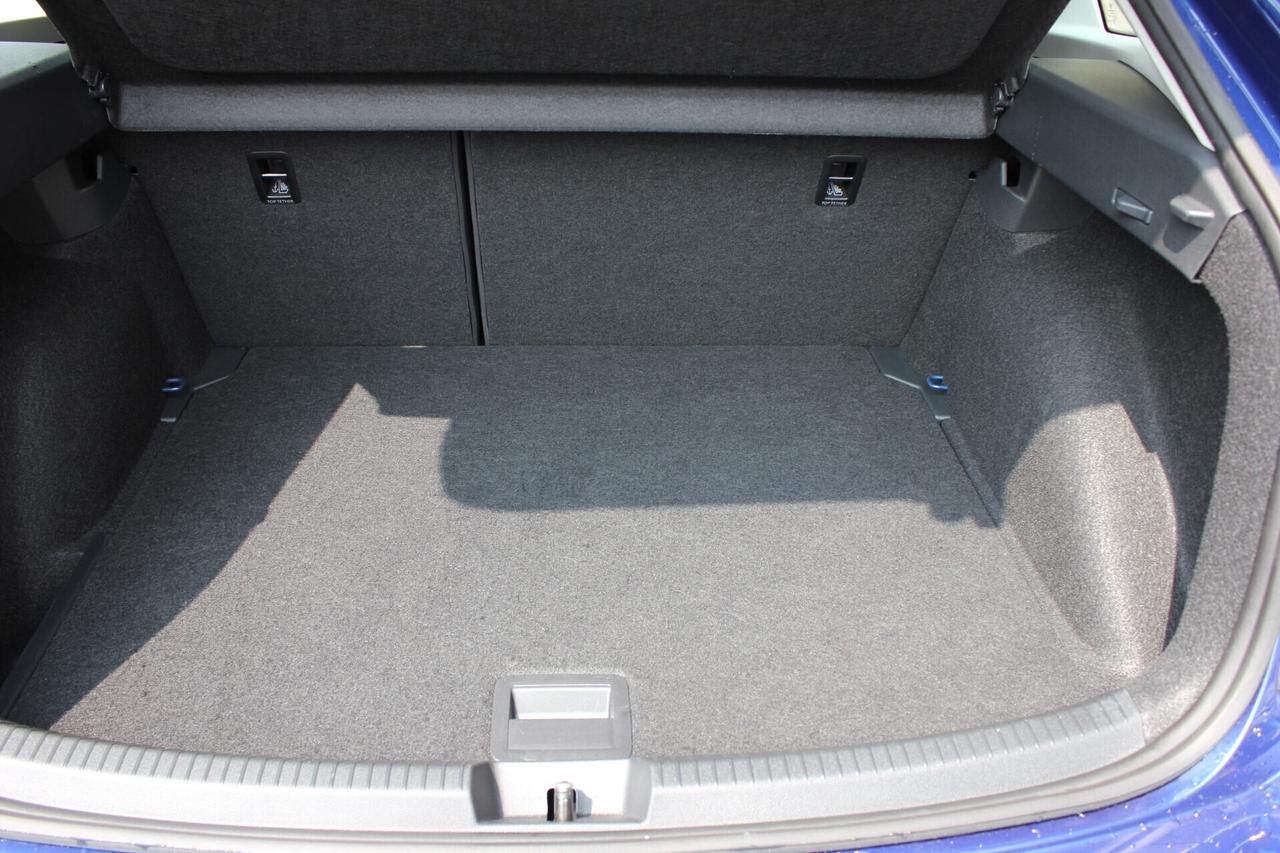 Volkswagen Taigo 1.0 TSI 95 CV PARK PILOT SENSORI ANT/POST SEDILI RISCALDABILI