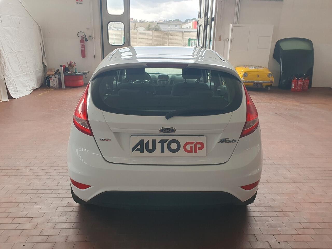 Ford Fiesta 1.4 TDCi 70cvNeopatent manuale 2011