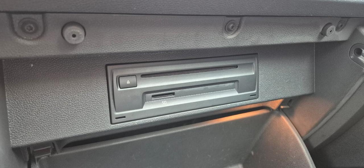 Volkswagen T-Roc 1.6TDI Advan.- 2019-Garanz3anni