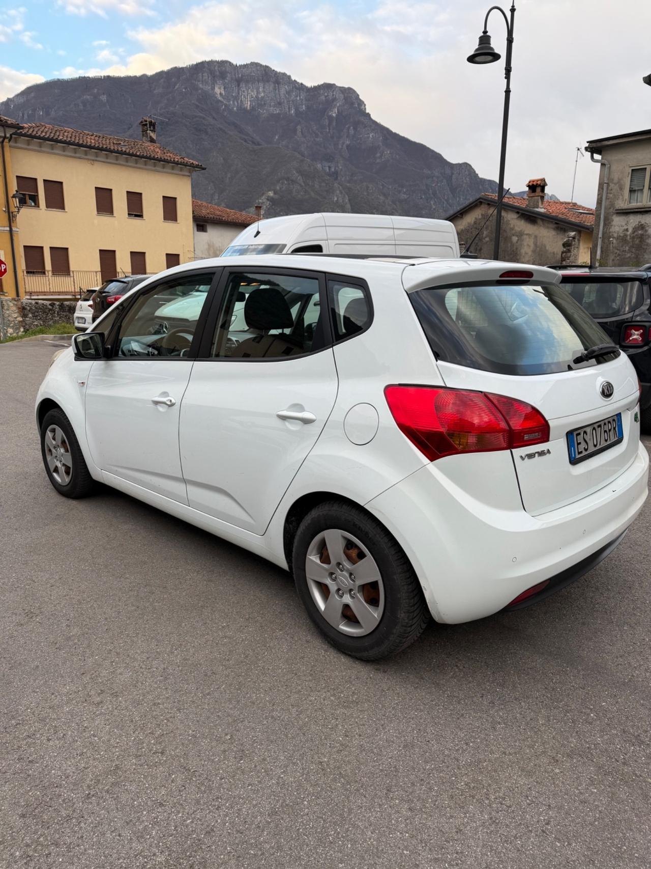 Kia Venga 1.4 GPL Cool