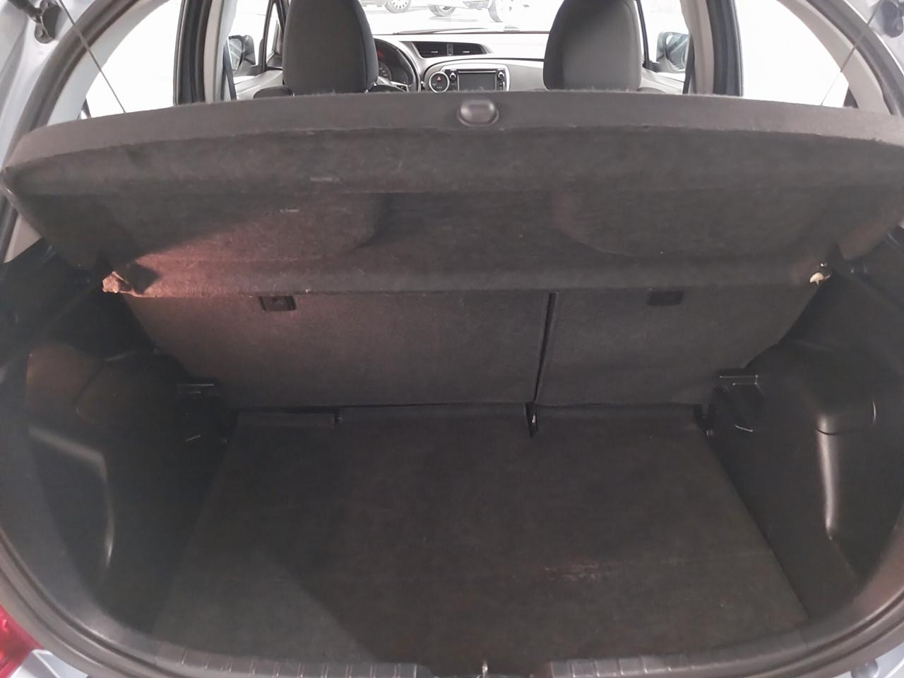 Toyota Yaris 1.4d-4d Lounge - ok neopatentati