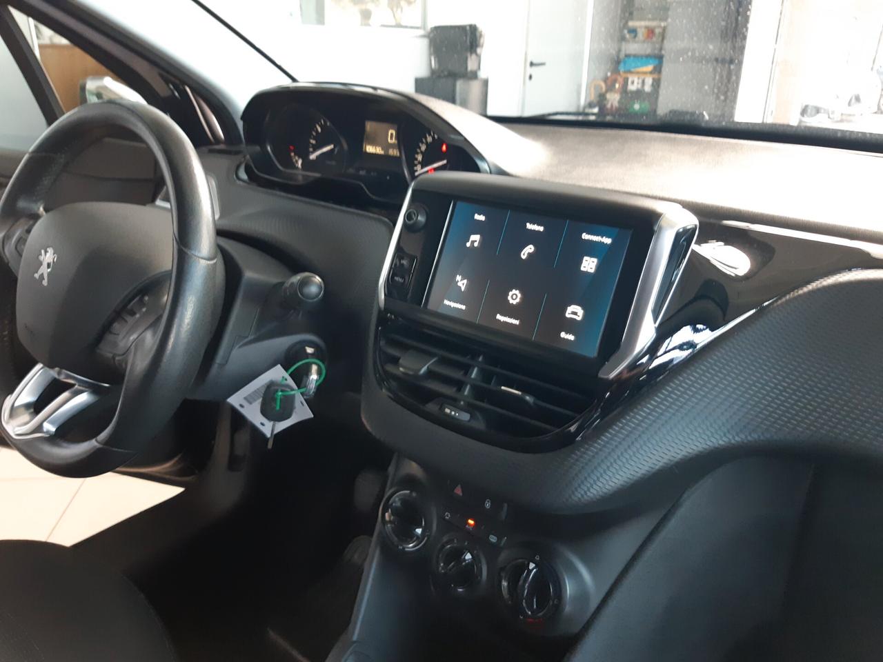 Peugeot 208 PureTech 82 Stop&Start 5 porte Signature