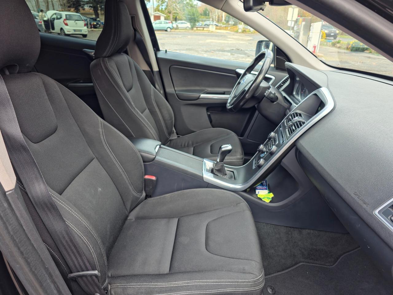 Volvo XC 60 XC60 D4 Summum 2015-E6 Manuale