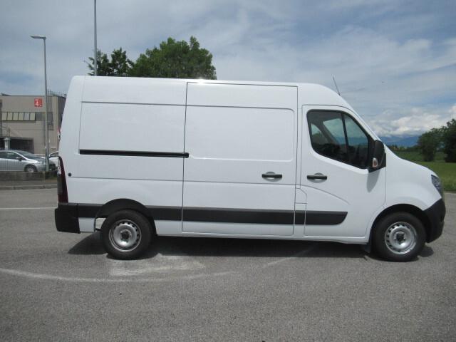 Nissan Interstar 2.3 dCi 135cv P.M.T.M. (L2H2)
