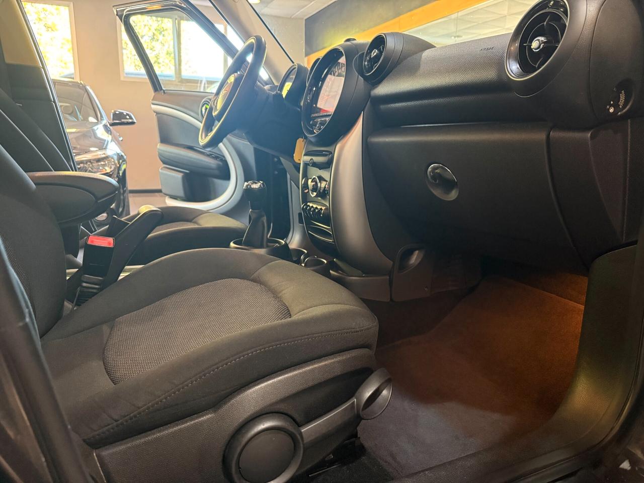 Mini Cooper D Countryman 1.6 Business 59.000 KM NEOPATENTATI !