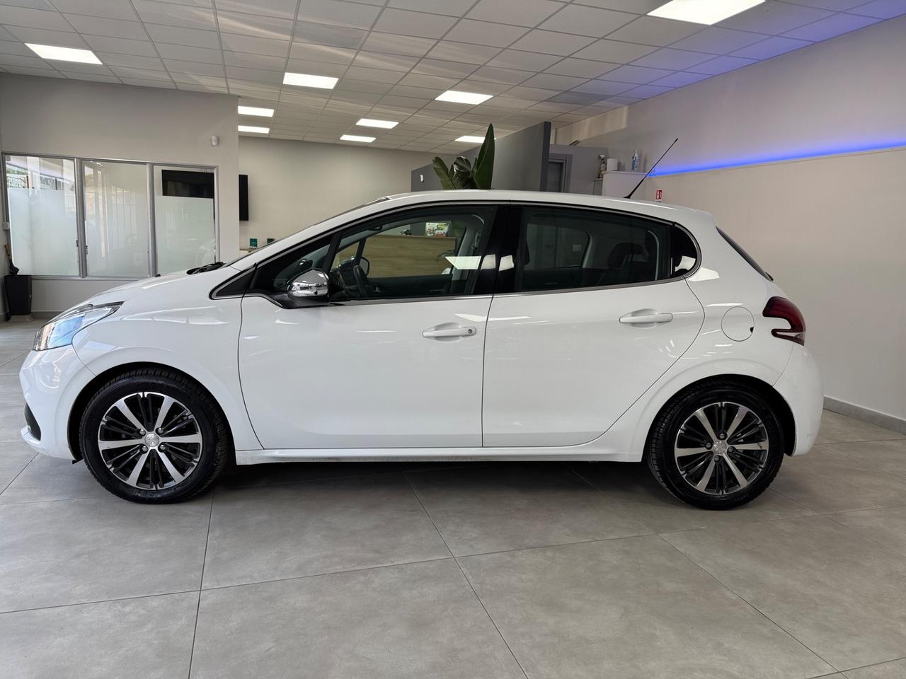 Peugeot 208 BlueHDi 75 5 porte Allure