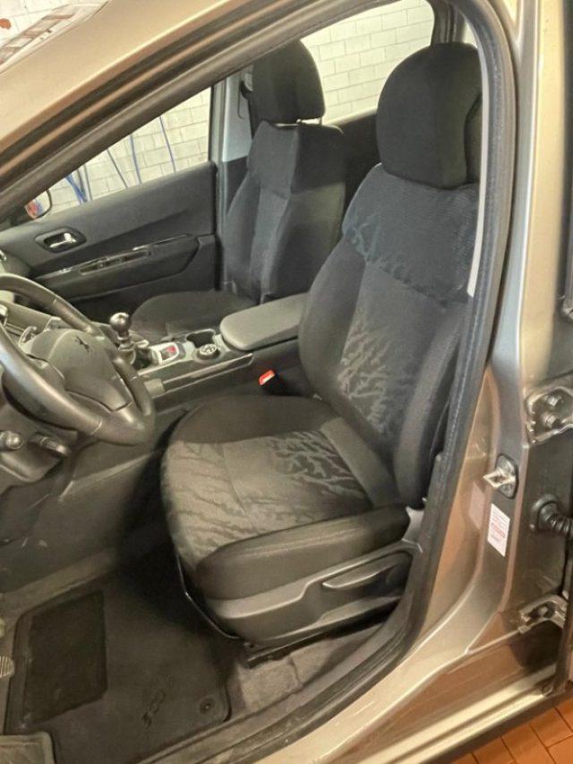PEUGEOT 3008 1.6 HDi 112CV Tecno