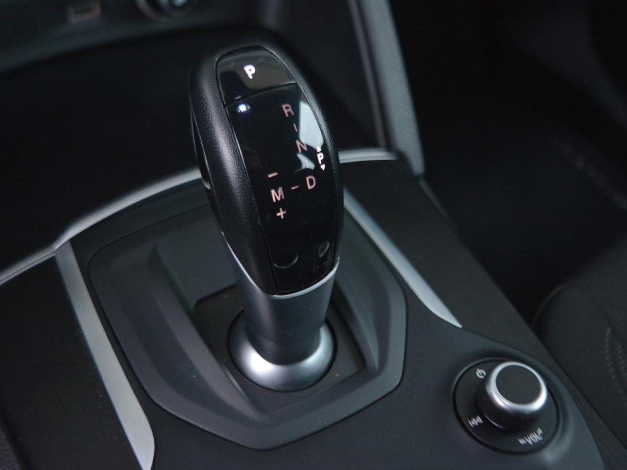 Alfa Romeo Stelvio 2.0 turbo 200cv business q4 at8