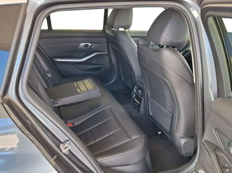 BMW Serie 3 Touring 320d 190 CV Automatica 48V Mild Hybrid Luxury
