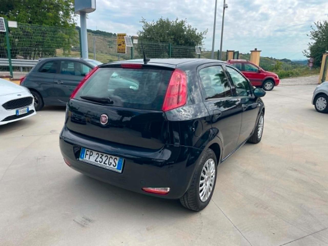 Fiat Punto 1.3 MJT II S&S 95 CV 5 porte Street