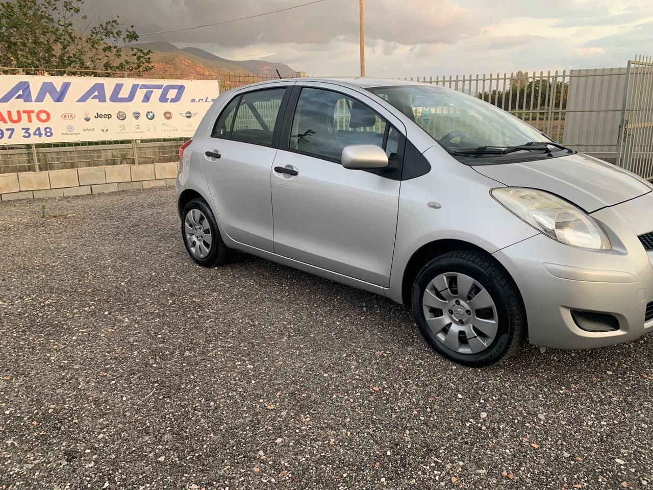 Toyota Yaris 1.0 69cv 5p - 2010