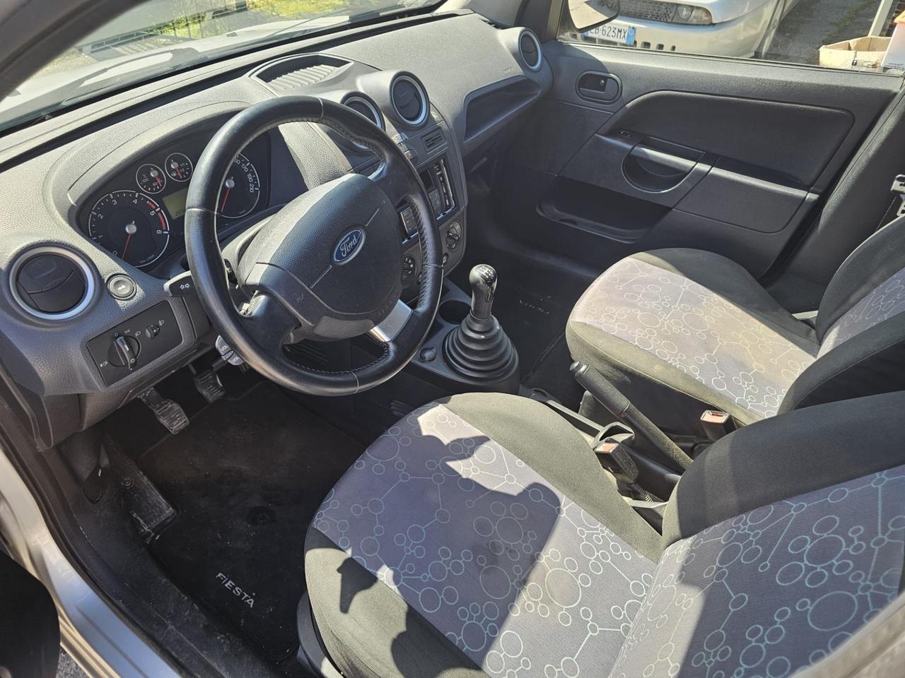 Ford Fiesta 1.4 TDCi 5p. Ghia