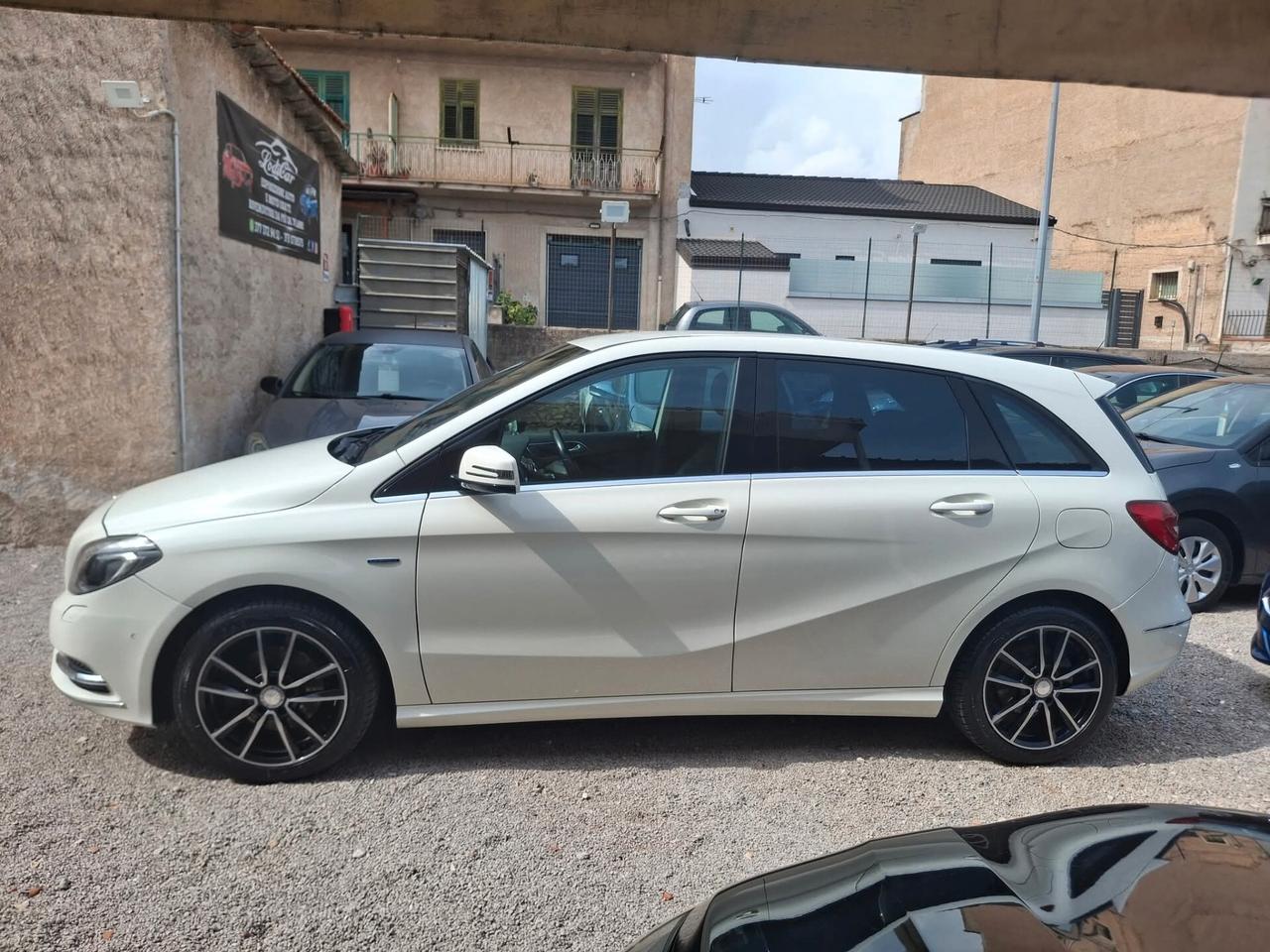 Mercedes-benz B 180 CDI BlueEFFICIENCY Premium