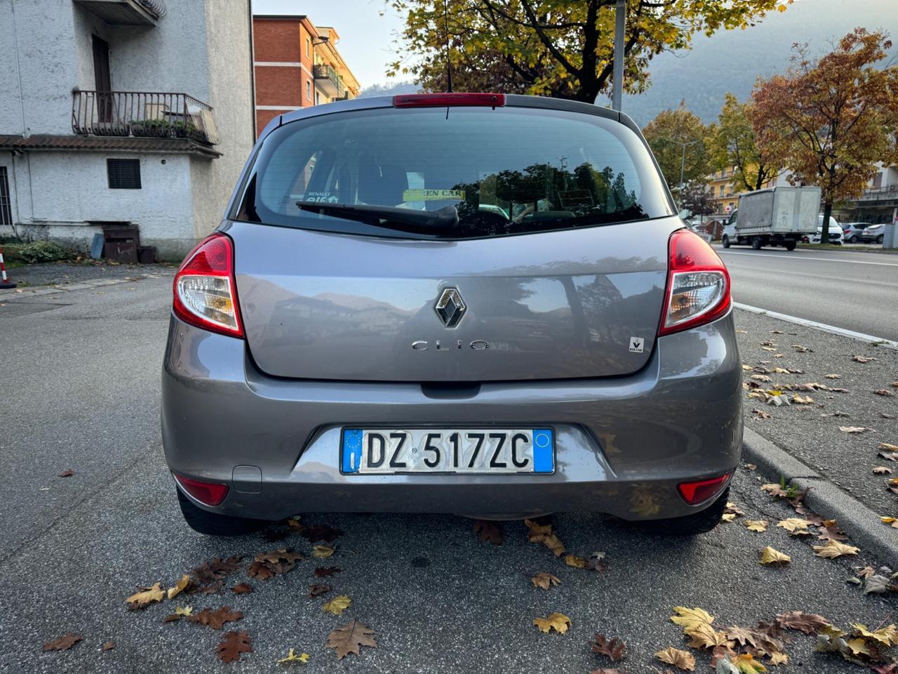 Renault Clio 1.2 16V 5 porte- GPL - NEOPATENTATI - CINGHIA GIA' FATTA