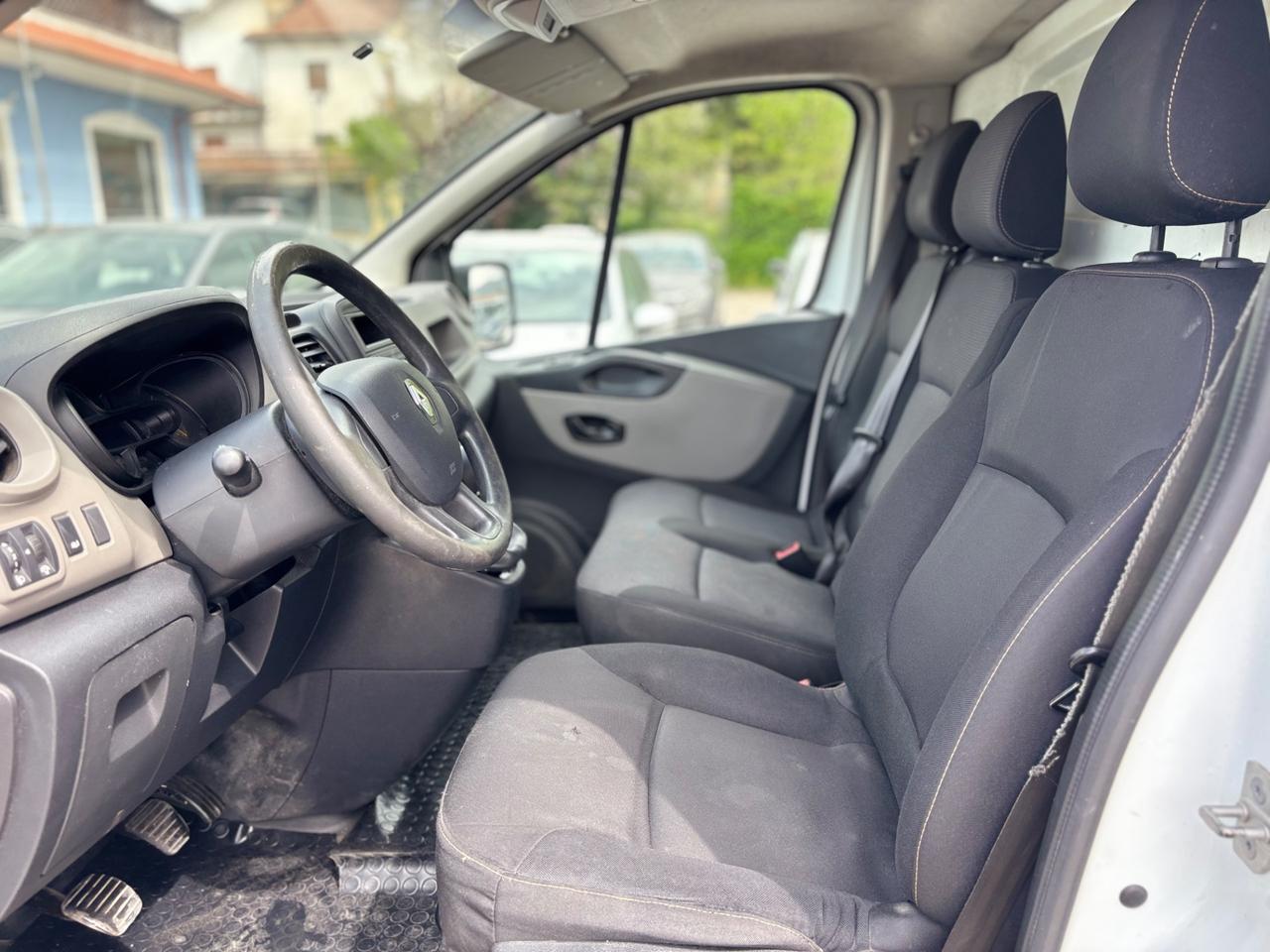 Renault Trafic 1.6 dCi 140CV S&S Furgone gancio traino