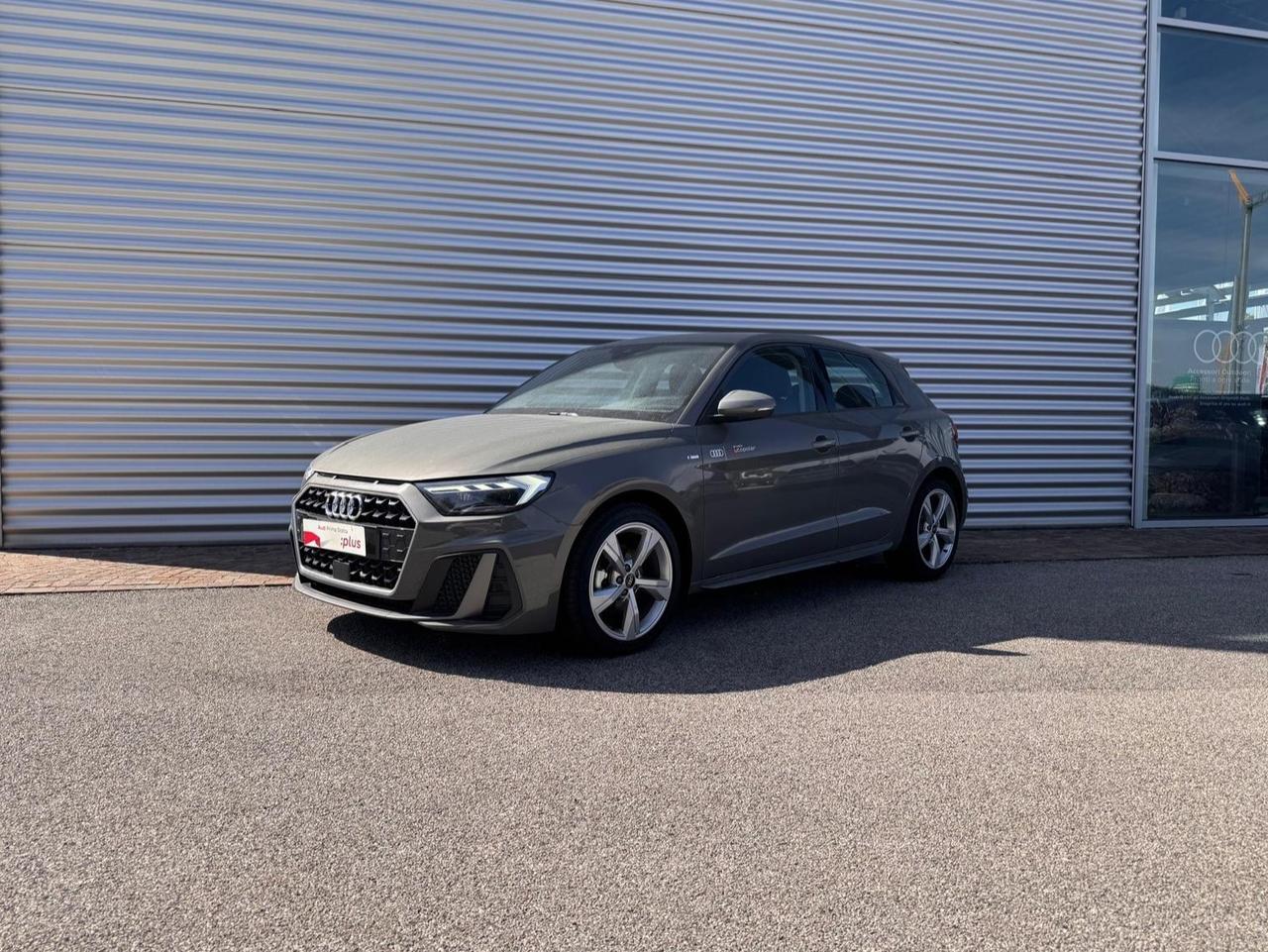 AUDI A1 SPORTBACK 30 TFSI S-TRONIC S-LINE EDITION