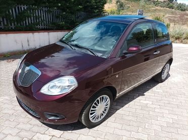 Lancia Ypsilon 1.3 MJT 90 CV Oro Bianco