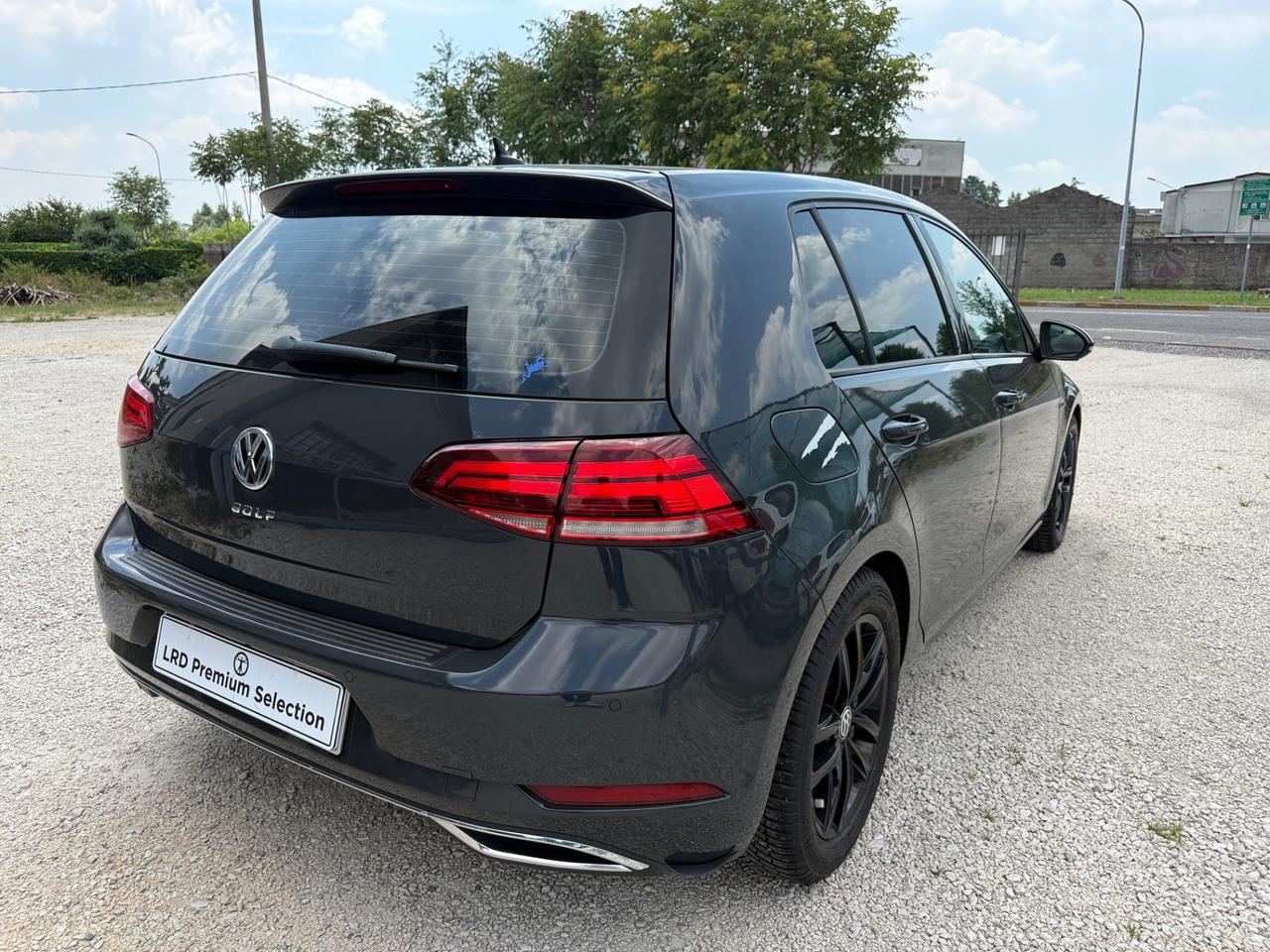 Volkswagen Golf 7 1.6 tdi Executive BLUEMOTION 115cv 5p alest. R-line