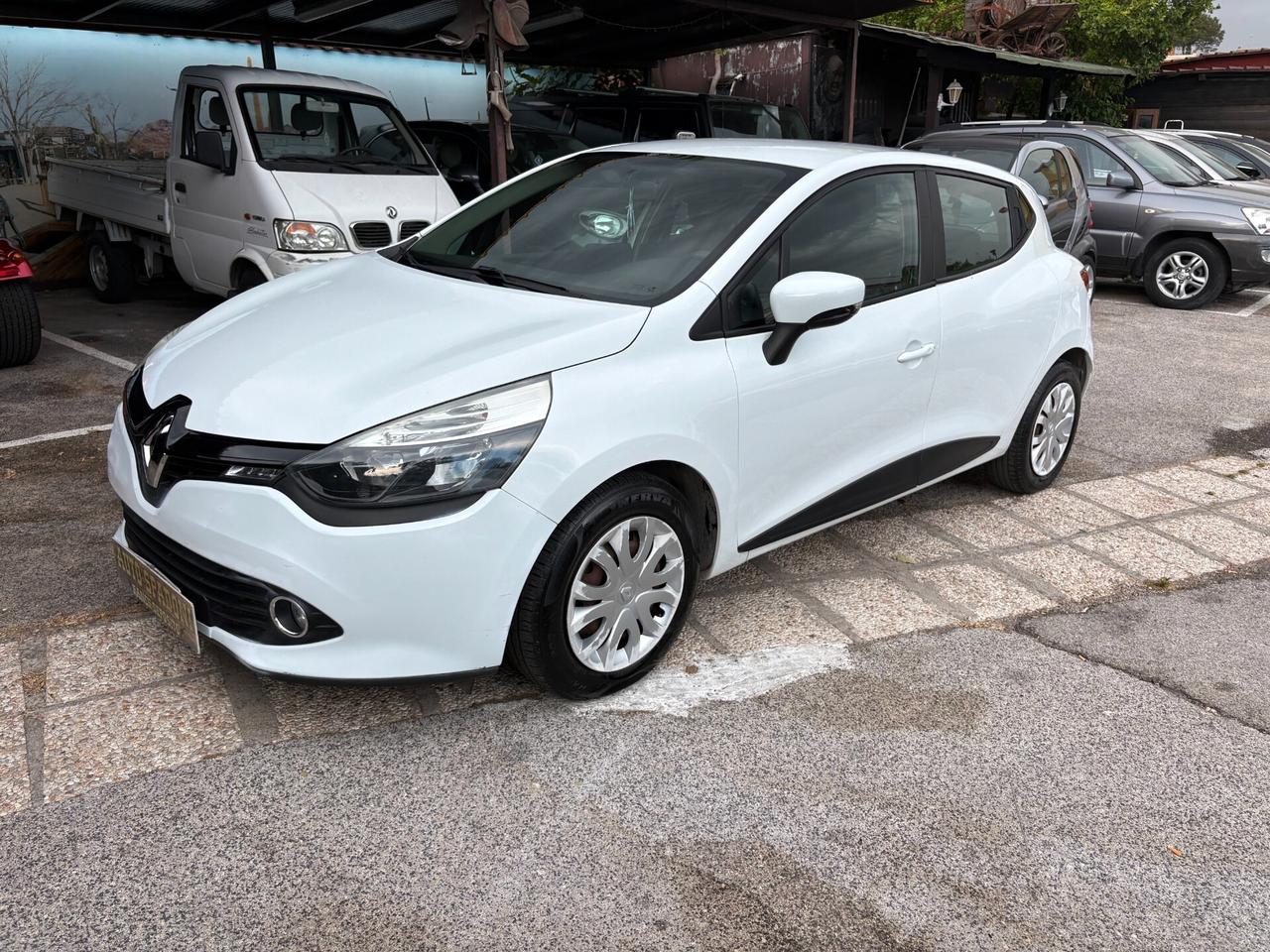 Renault Clio 1.2 75CV 5 porte Costume National