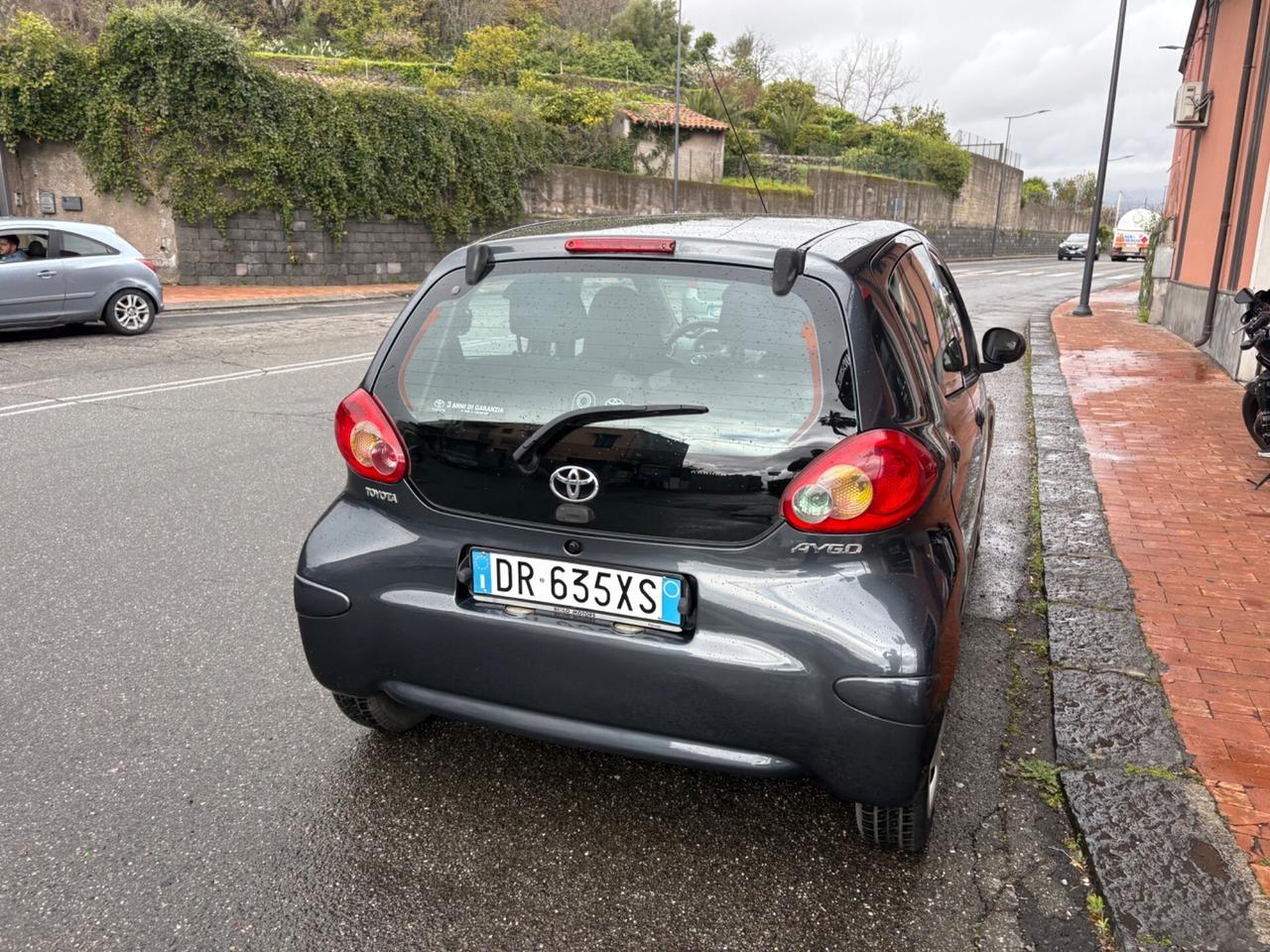 Toyota Aygo 1.0 12V VVT-i 5 porte Sol automatica