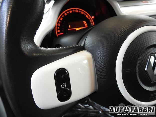 RENAULT - Twingo - SCe Duel2 MMI System Pdc Design