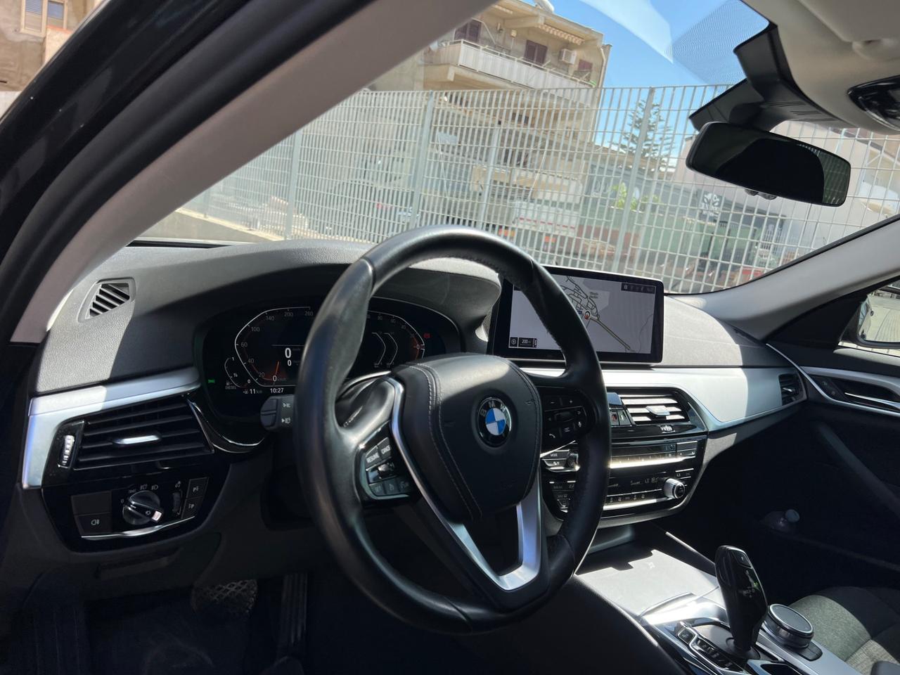 Bmw 530 530d Luxury 3.0 V6 berlina