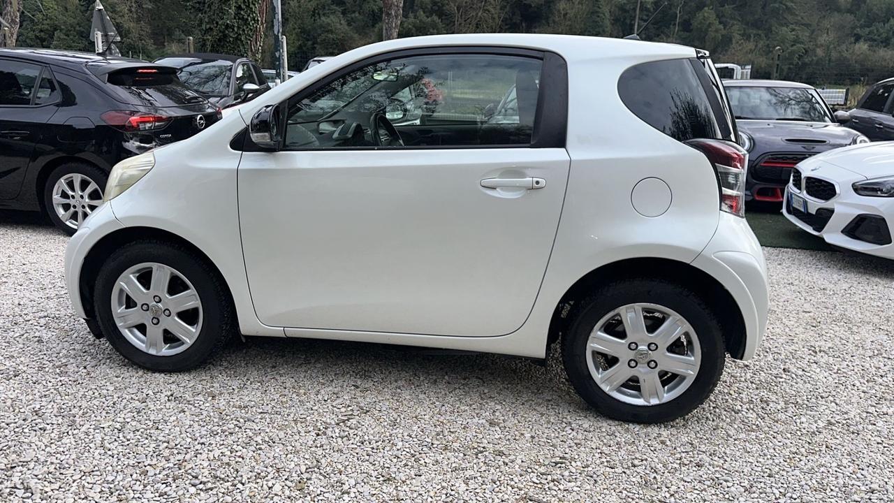 Toyota iQ 1.0 Sol