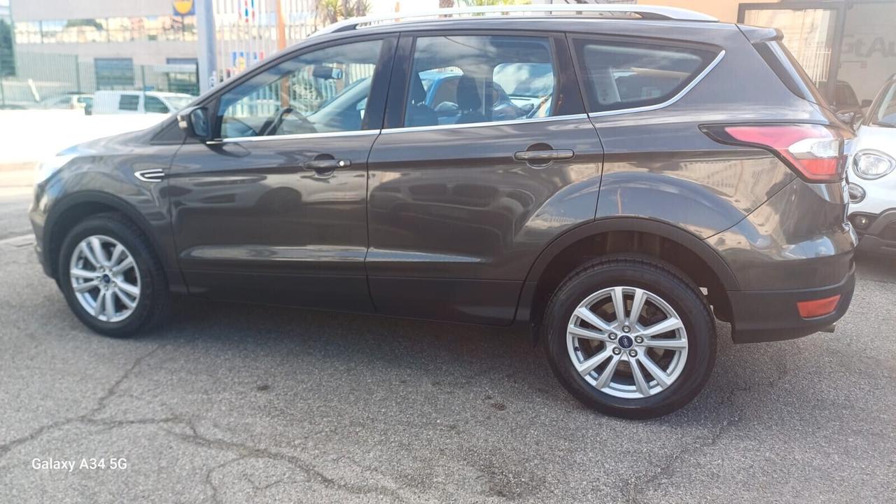 Ford Kuga 1.5 TDCI 120 CV S&S 2WD Titanium
