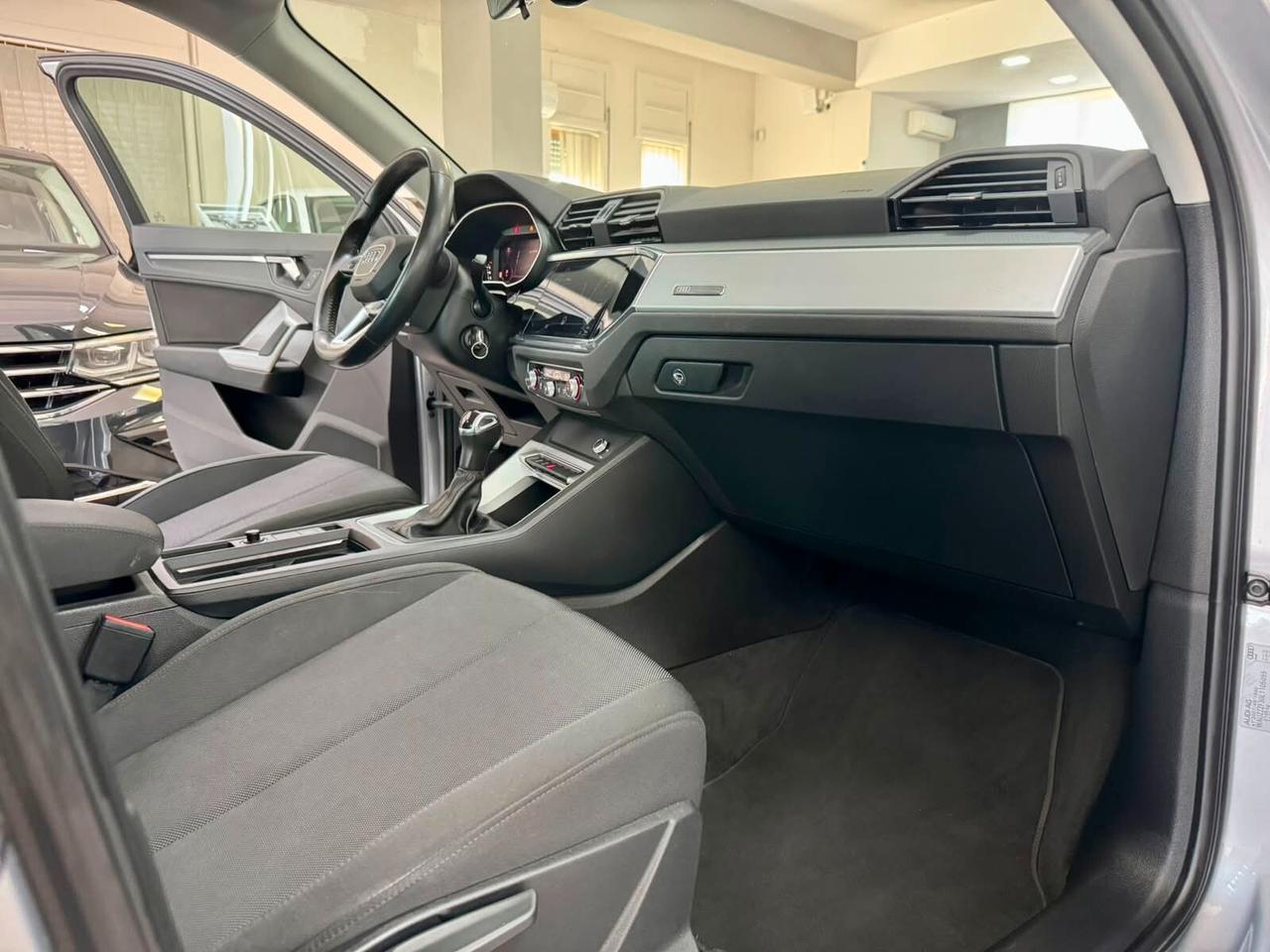 Audi Q3 35 2.0 TDI S tronic Business 2020