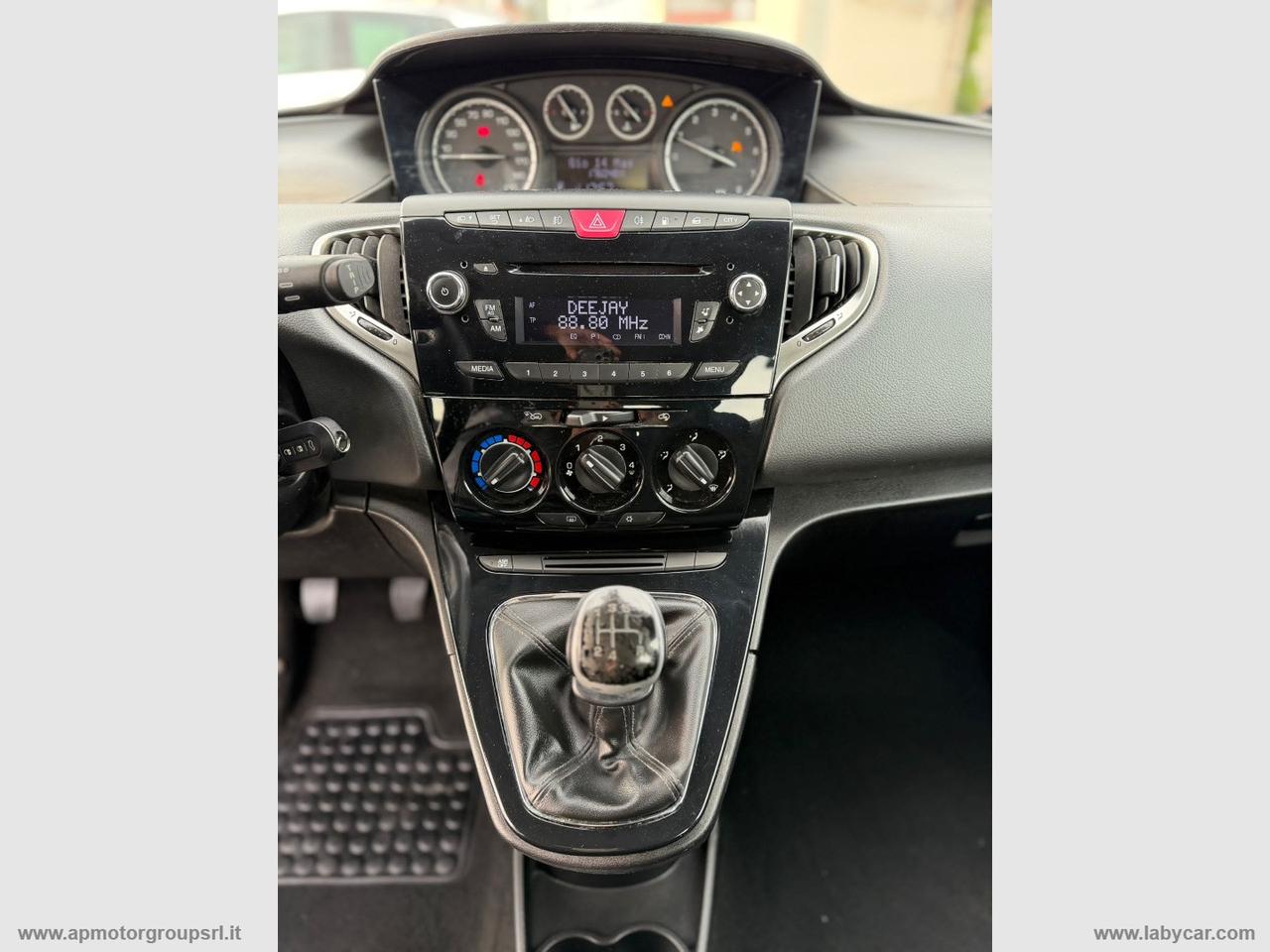 LANCIA Ypsilon 0.9 T.Air 85CV 5p. Met.Ec. Gold
