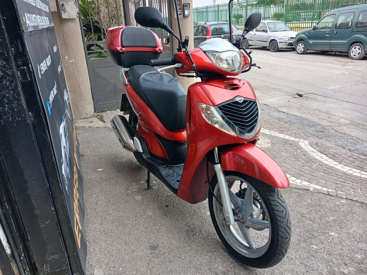 Honda SH 150 GARANTITO 12 MESI.