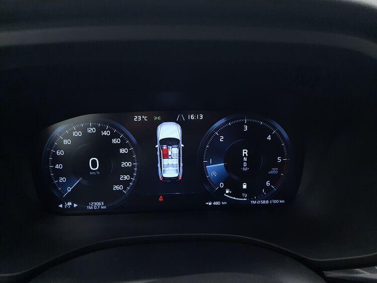 Volvo XC60 B4 AWD Geartronic Momentum Pro BR357464 2.0 Mild Hybrid 197CV