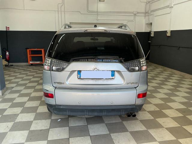 MITSUBISHI Outlander 2.0 DI-D Intense