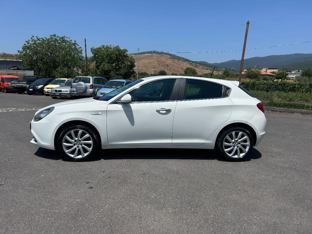 ALFA ROMEO - Giulietta - 1.6 JTDm-2 105 CV Distinctive