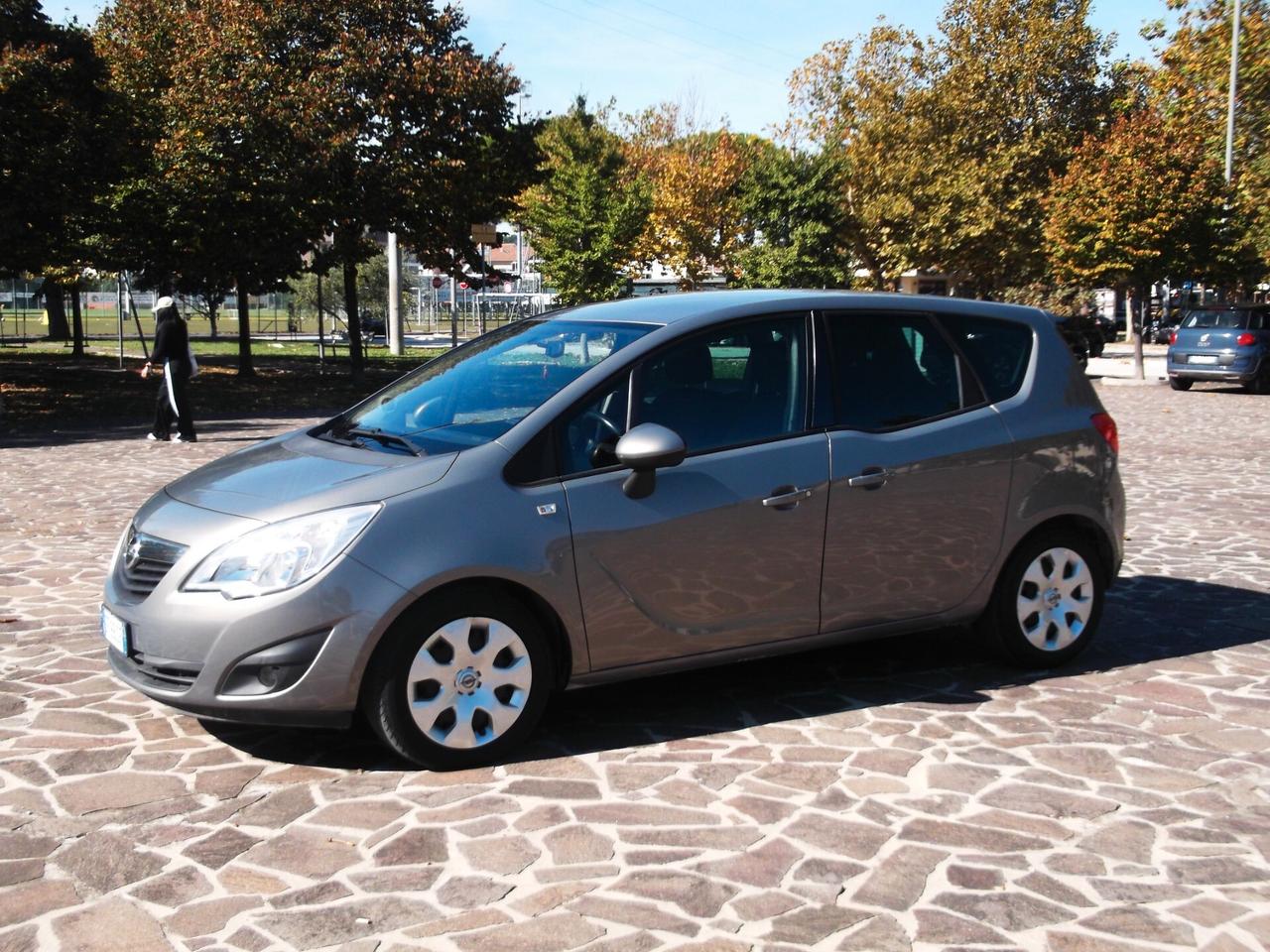 Opel Meriva 1.3 CDTI solo 140 mila km. Neop. 2011