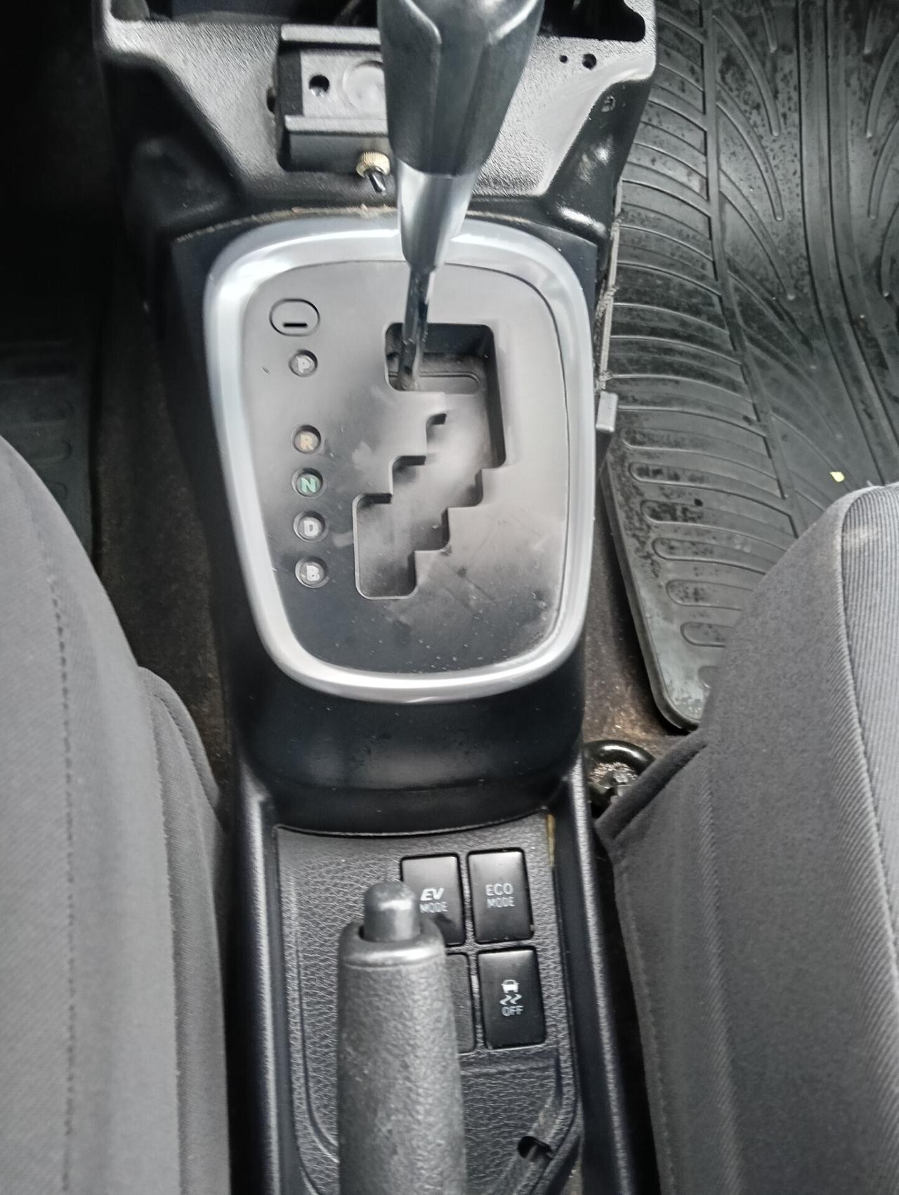 Toyota Yaris 1.5 Hybrid 5 porte Business