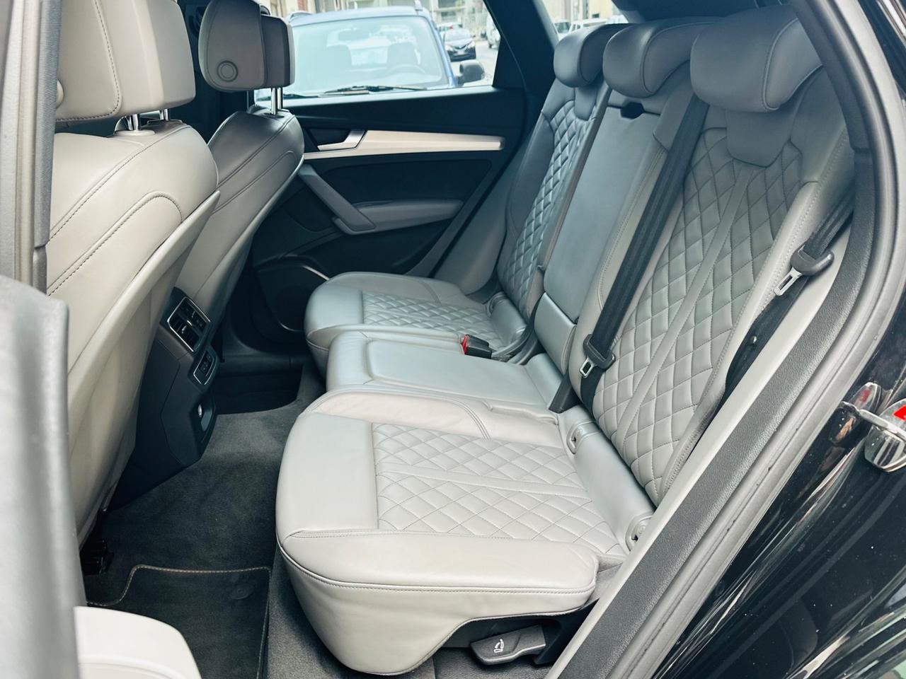 Audi Q5 2.0 TDI 190CV quattro Stronic S-LINE