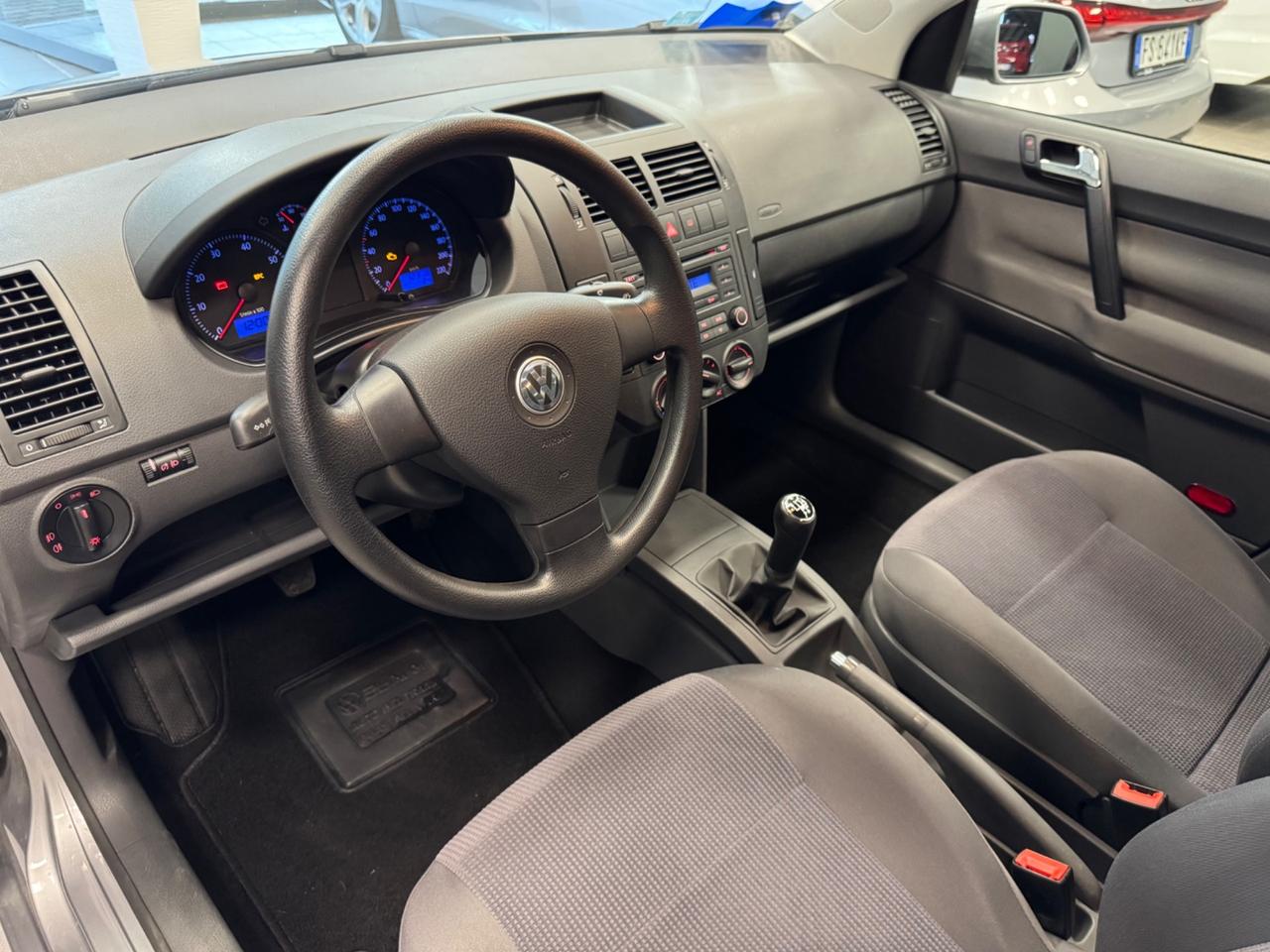 Volkswagen Polo 1.2/70CV 12V 5p. Trendline