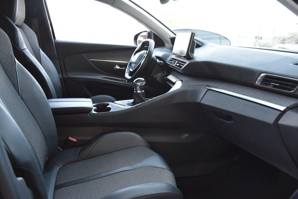 Peugeot 3008 II 1.5 bluehdi Allure Pack s&s 130cv