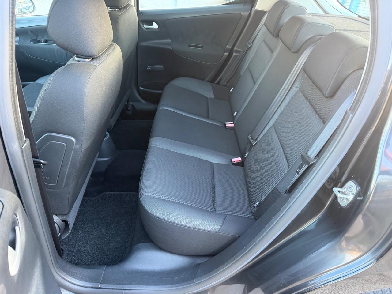 Peugeot 207 1.4 HDi 70 cavalli 2014