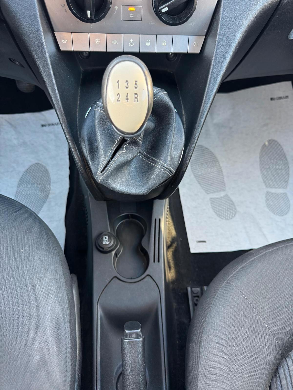 Lancia Ypsilon 1.2 BENZ 60CV ORO NEOPATENTATI 2010