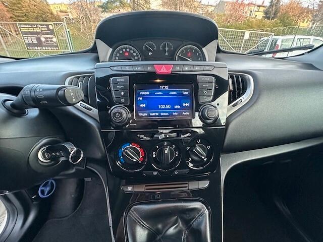 Lancia Ypsilon 1.2 69 CV 5 porte GPL Ecochic Gold