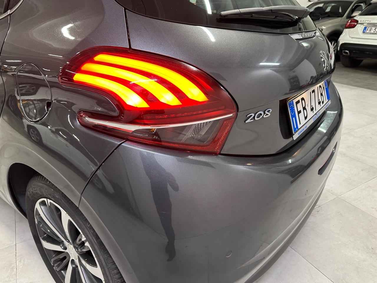 Peugeot 208 BlueHDi 75 5 porte Allure Neopatentati