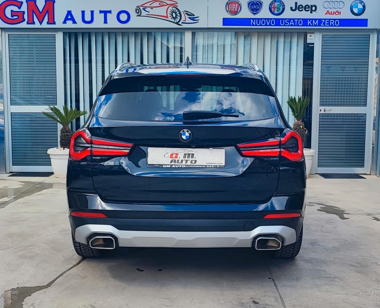 BMW X3 con telecamere perimetrali 2022
