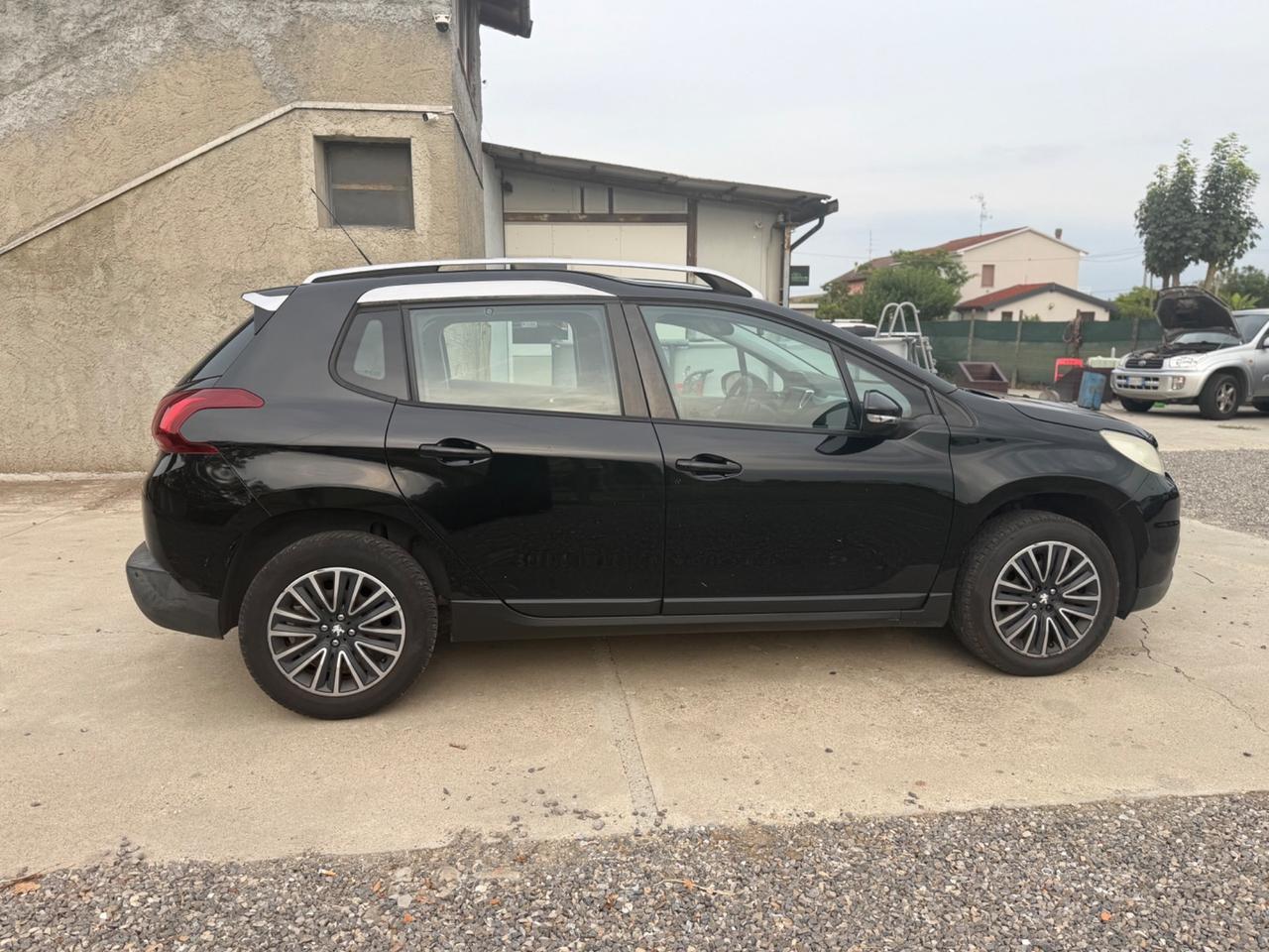 Peugeot 2008 PureTech 82 Active