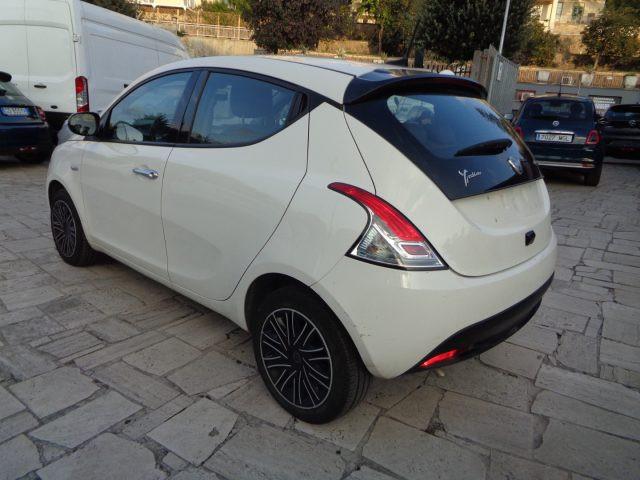 LANCIA Ypsilon 1000 HYBRID GOLD 70CV 5 POSTI CARPLAY CAM ITALIA