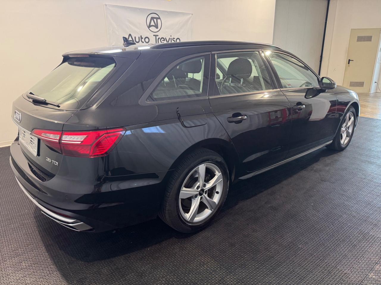 Audi A4 35 TDI/163 CV S tronic Business Advanced