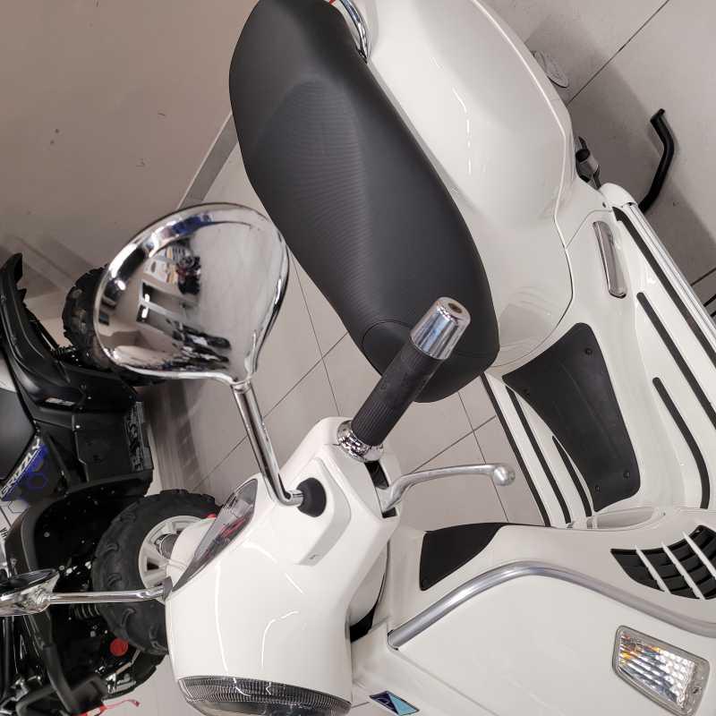 Vespa GTS 300 - 2012