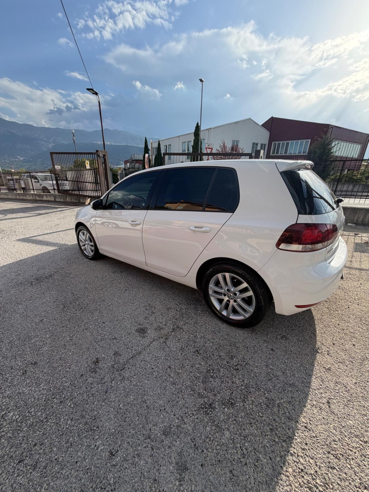 Volkswagen Golf 6 1.6 TDI DPF 5p. Highline