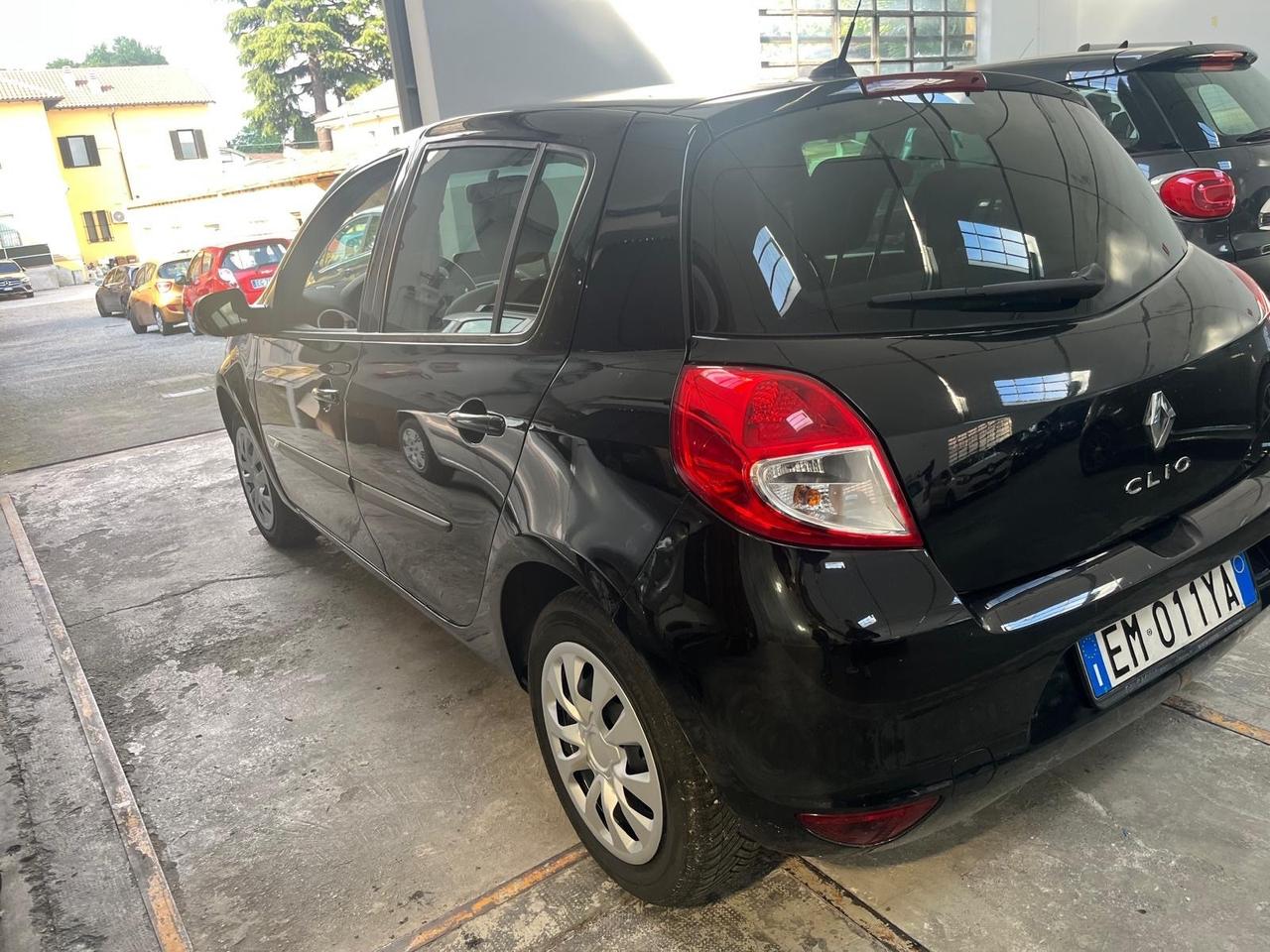 Renault Clio 1.2 16V 5 porte GPL neopatentati